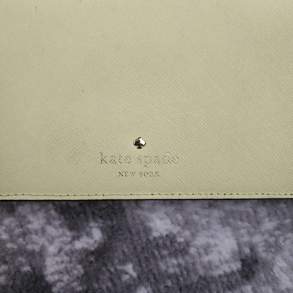 F1 - Bright Yellow Kate Spade Wristlet - Picture 2 of 4